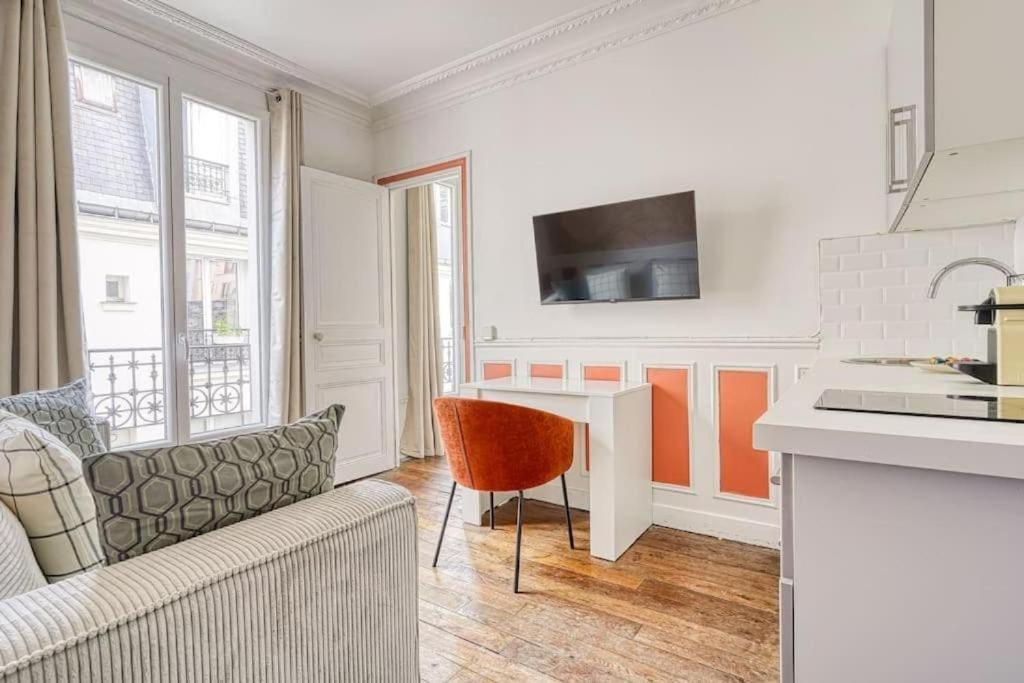 Apartment Center - V Paris